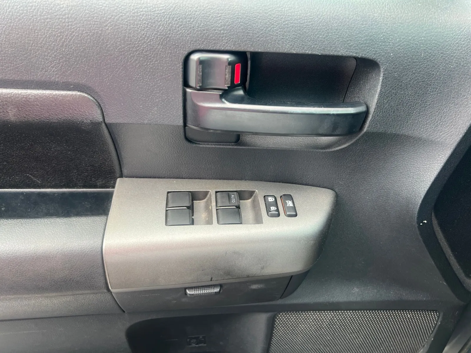 2010 Toyota Tundra Grade — photo 19