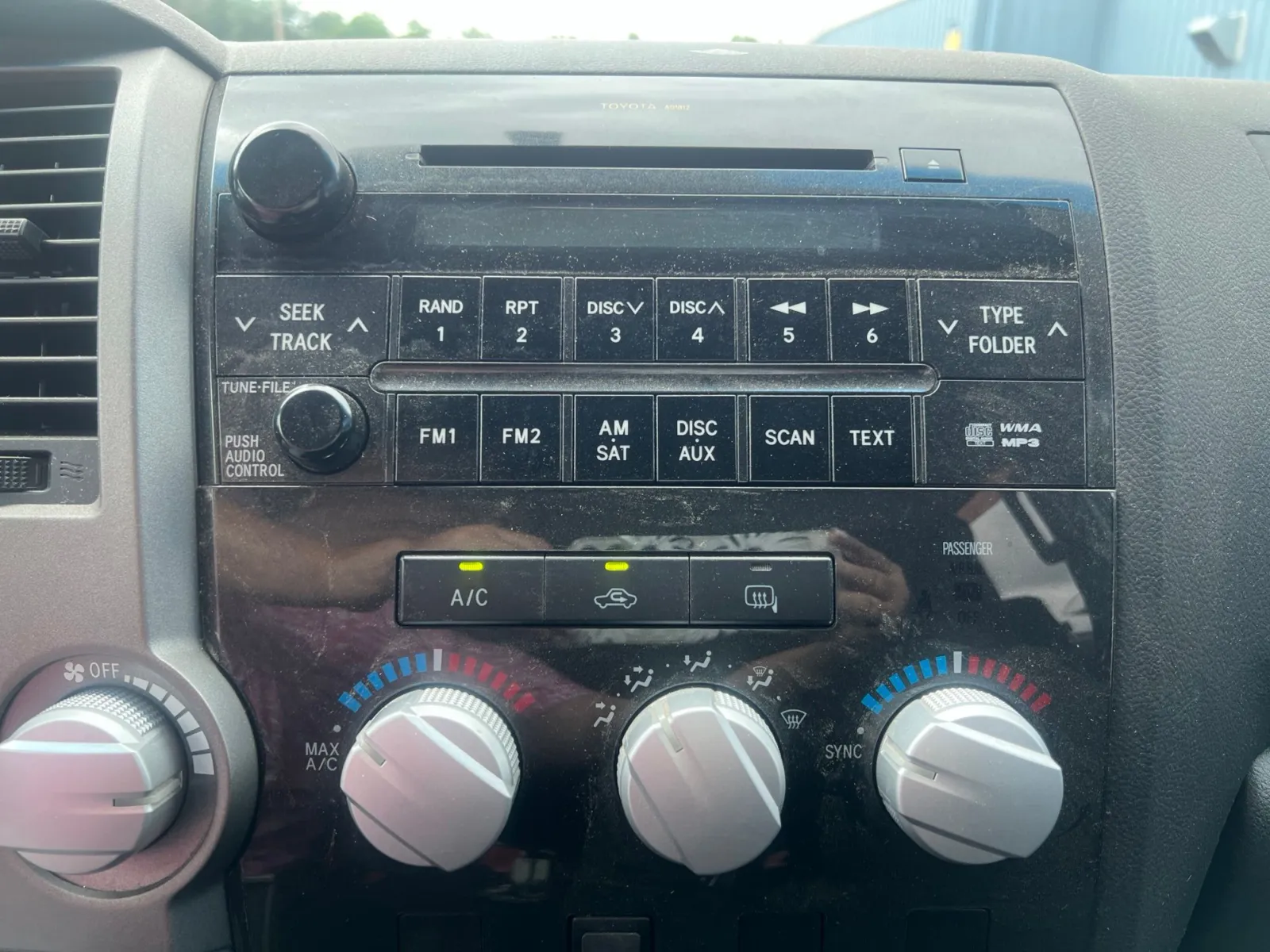 2010 Toyota Tundra Grade — photo 15