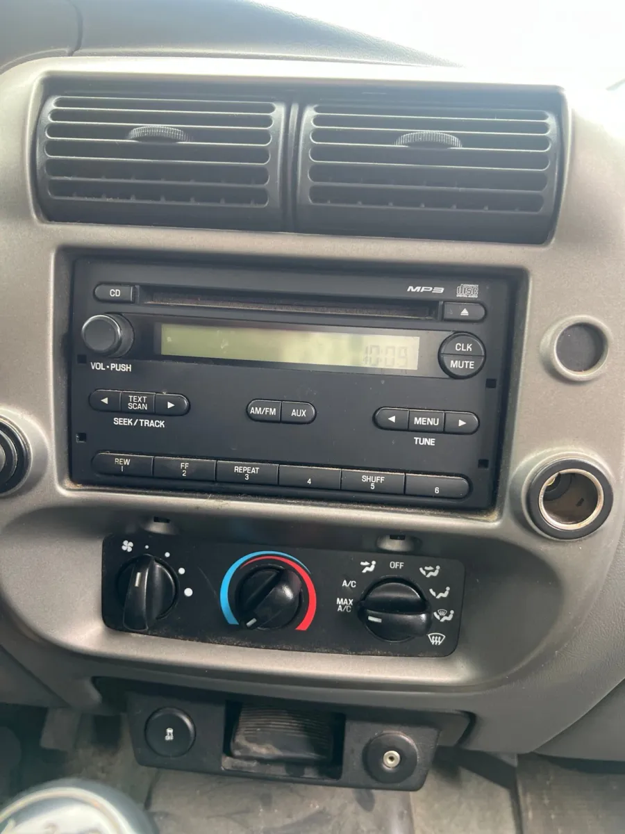 2011 Ford Ranger XLT — photo 14