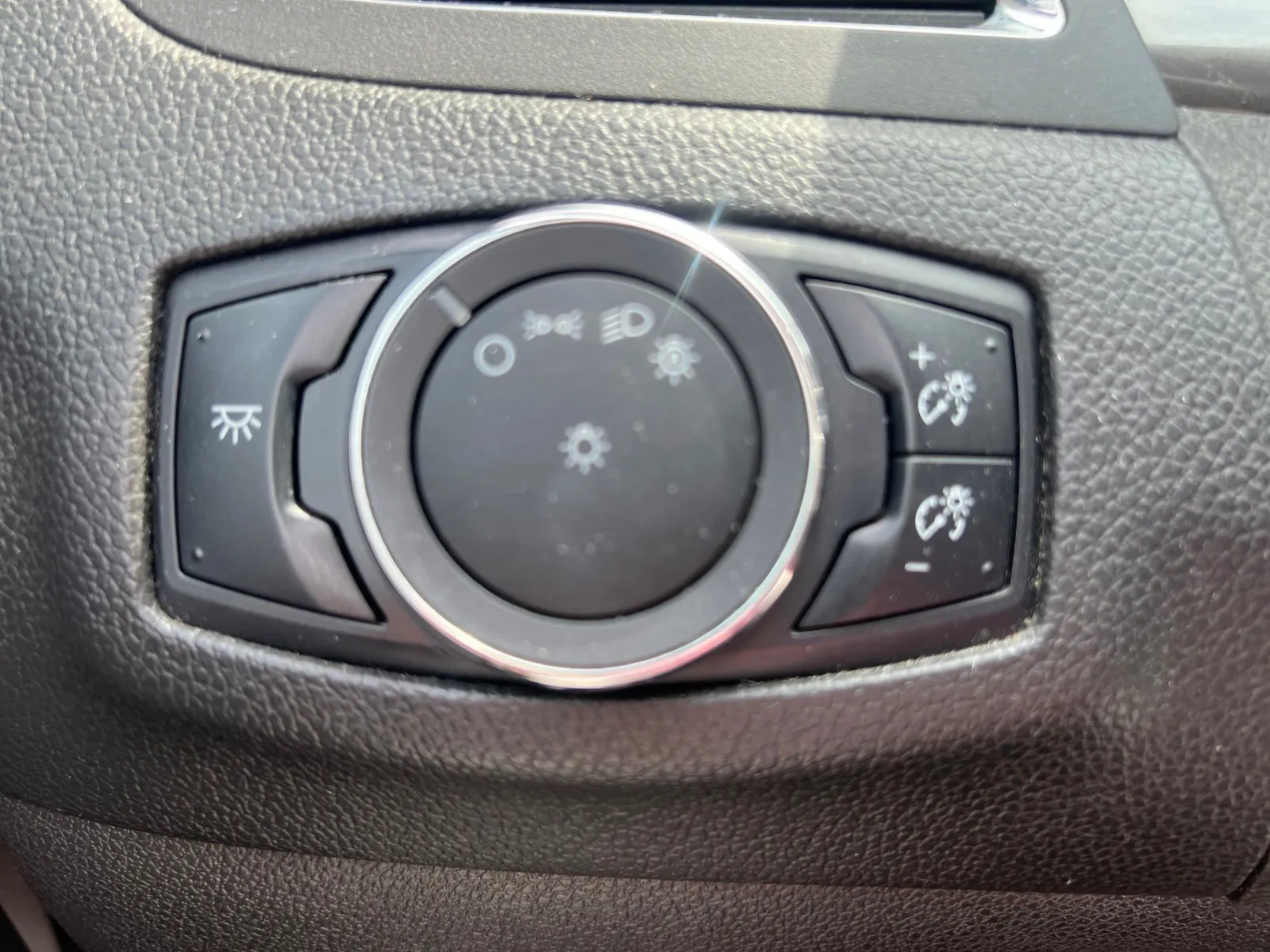 2014 Ford Edge Sport — photo 21