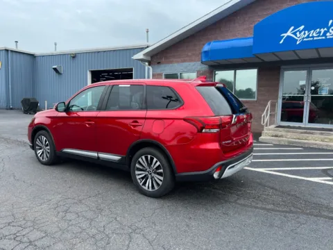 More photos of 2020 Mitsubishi Outlander SE at Kyner's Auto Sales, Inc., PA