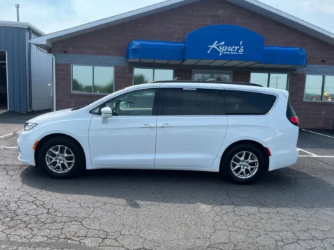 Another view of 2022 Chrysler Pacifica Touring L for sale in Chambersburg, PA at Kyner's Auto Sales, Inc.