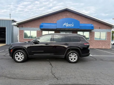 Another view of 2022 Jeep Grand Cherokee L Limited for sale in Chambersburg, PA at Kyner's Auto Sales, Inc.