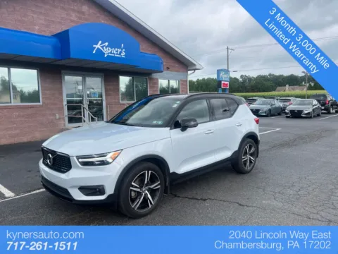 Silver 2021 Volvo XC40 R-Design for sale in Chambersburg, PA