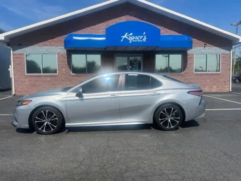 Another view of 2018 Toyota Camry SE for sale in Chambersburg, PA at Kyner's Auto Sales, Inc.