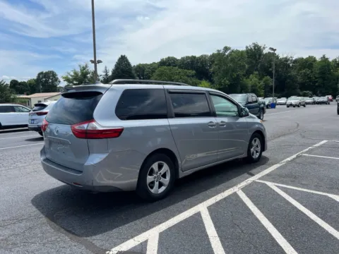 More photos of 2018 Toyota Sienna LE at Kyner's Auto Sales, Inc., PA