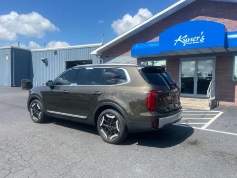 More photos of 2023 Kia Telluride S at Kyner's Auto Sales, Inc., PA