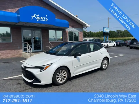 Black 2023 Toyota Corolla Hatchback SE for sale in Chambersburg, PA