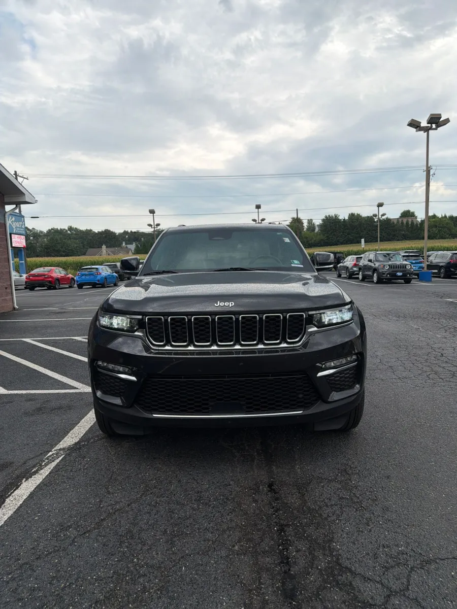 2023 Jeep Grand Cherokee Limited - Photo 9
