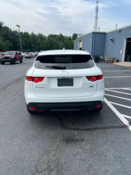 More photos of 2018 Jaguar F-PACE 35t Prestige at Kyner's Auto Sales, Inc., PA