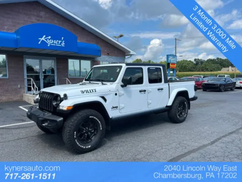 White 2021 Jeep Gladiator Willys for sale in Chambersburg, PA