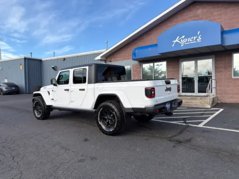 More photos of 2021 Jeep Gladiator Willys at Kyner's Auto Sales, Inc., PA