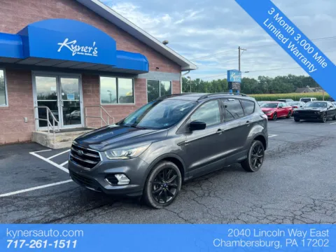 Gray 2017 Ford Escape SE for sale in Chambersburg, PA