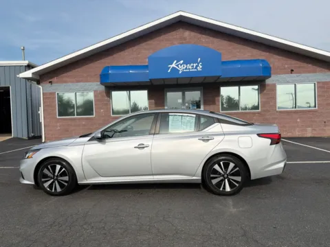 Another view of 2022 Nissan Altima 2.5 SV for sale in Chambersburg, PA at Kyner's Auto Sales, Inc.