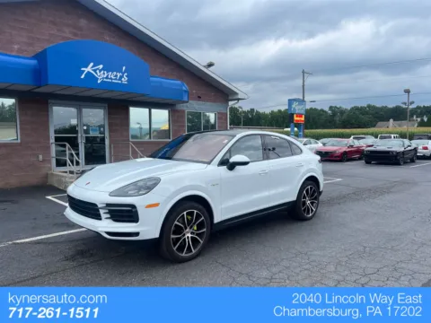 White 2022 Porsche Cayenne E-Hybrid Coupe for sale in Chambersburg, PA