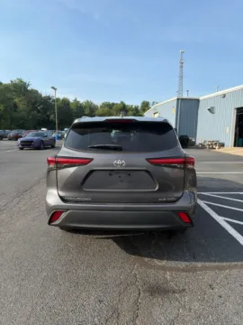 More photos of 2021 Toyota Highlander XLE at Kyner's Auto Sales, Inc., PA