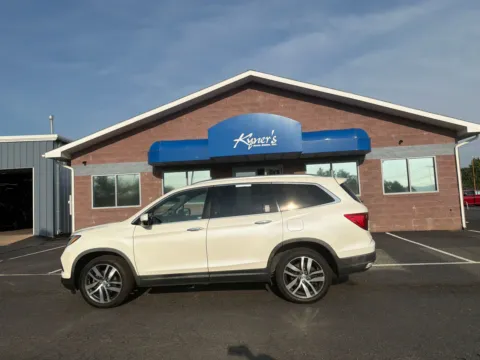 Photos of 2017 Honda Pilot Elite for sale in Chambersburg, PA at Kyner's Auto Sales, Inc.
