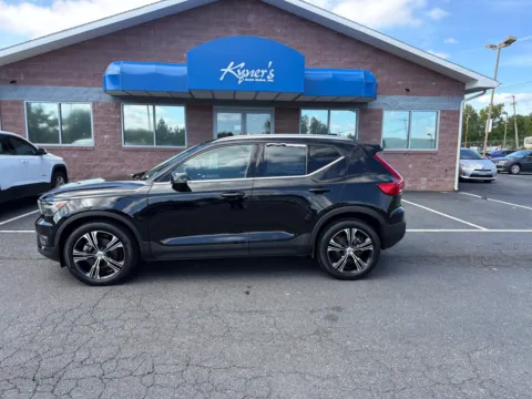 Another view of 2022 Volvo XC40 T5 Inscription for sale in Chambersburg, PA at Kyner's Auto Sales, Inc.