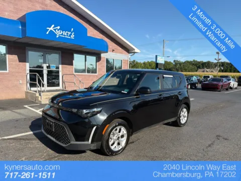 Black 2023 Kia Soul LX for sale in Chambersburg, PA