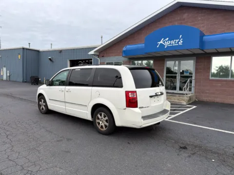 Another view of 2008 Dodge Grand Caravan SXT for sale in Chambersburg, PA at Kyner's Auto Sales, Inc.