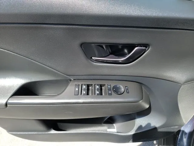 2024 Hyundai Kona N Line - Photo 16