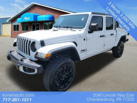 White 2020 Jeep Gladiator Altitude for sale in Chambersburg, PA