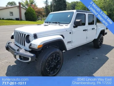 White 2020 Jeep Gladiator Altitude for sale in Chambersburg, PA