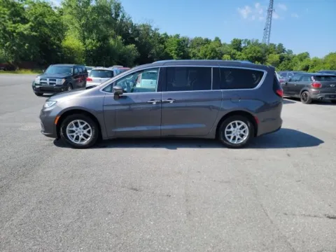 Another view of 2021 Chrysler Pacifica Touring L for sale in Chambersburg, PA at Kyner's Auto Sales, Inc.