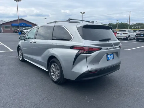 More photos of 2022 Toyota Sienna LE at Kyner's Auto Sales, Inc., PA