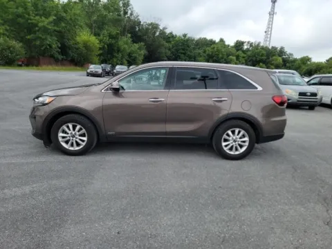 Another view of 2019 Kia Sorento LX for sale in Chambersburg, PA at Kyner's Auto Sales, Inc.