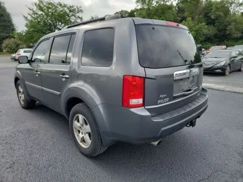 Another view of 2011 Honda Pilot EX-L for sale in Chambersburg, PA at Kyner's Auto Sales, Inc.