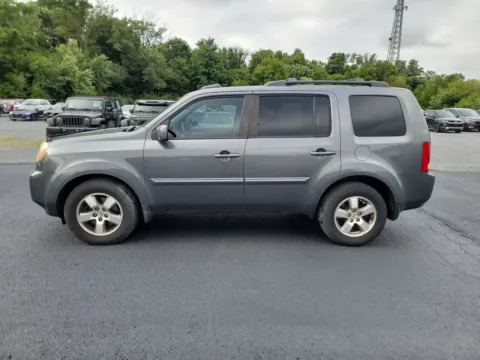 Photos of 2011 Honda Pilot EX-L for sale in Chambersburg, PA at Kyner's Auto Sales, Inc.