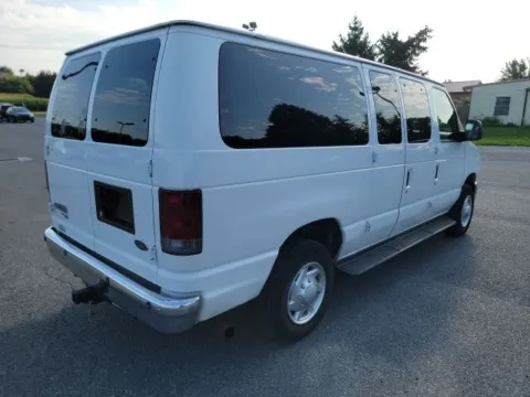 More photos of 2008 Ford E-350SD XLT at Kyner's Auto Sales, Inc., PA