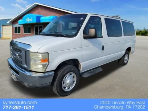 White 2008 Ford E-350SD XLT for sale in Chambersburg, PA