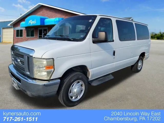 White 2008 Ford E-350SD XLT for sale in Chambersburg, PA
