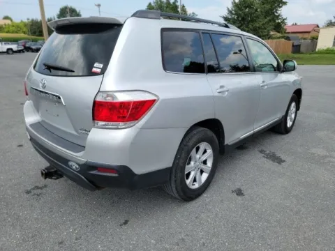 More photos of 2011 Toyota Highlander at Kyner's Auto Sales, Inc., PA