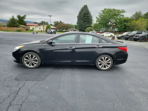 Photos of 2013 Hyundai Sonata SE for sale in Chambersburg, PA at Kyner's Auto Sales, Inc.