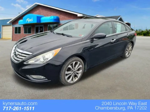 Black 2013 Hyundai Sonata SE for sale in Chambersburg, PA