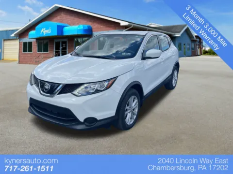 White 2018 Nissan Rogue Sport S for sale in Chambersburg, PA