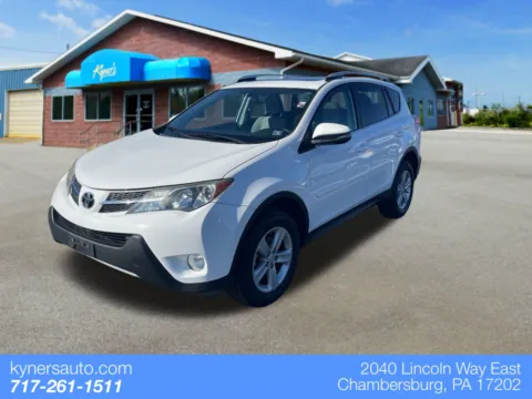 White 2014 Toyota RAV4 XLE for sale in Chambersburg, PA