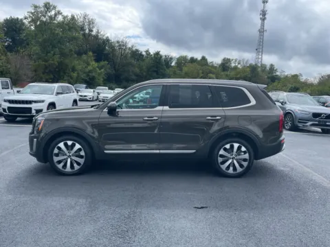 Another view of 2020 Kia Telluride S for sale in Chambersburg, PA at Kyner's Auto Sales, Inc.