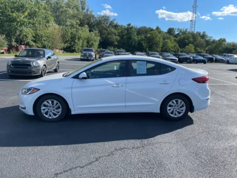 Another view of 2018 Hyundai Elantra SE for sale in Chambersburg, PA at Kyner's Auto Sales, Inc.