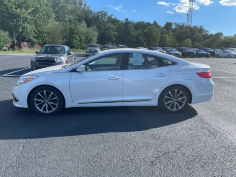 Another view of 2015 Hyundai Azera for sale in Chambersburg, PA at Kyner's Auto Sales, Inc.