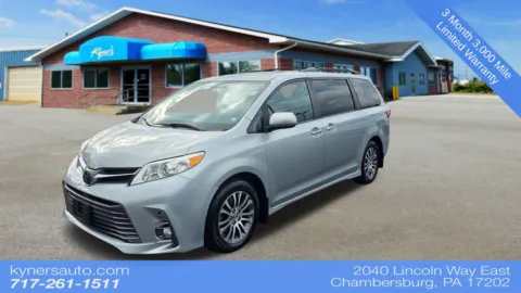 Silver 2019 Toyota Sienna XLE Premium for sale in Chambersburg, PA