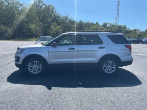 Another view of 2017 Ford Explorer for sale in Chambersburg, PA at Kyner's Auto Sales, Inc.