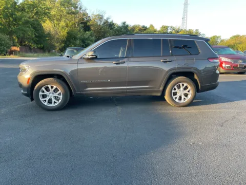 Another view of 2022 Jeep Grand Cherokee L Limited for sale in Chambersburg, PA at Kyner's Auto Sales, Inc.