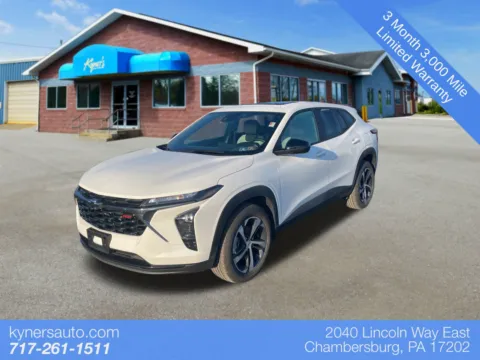 White 2025 Chevrolet Trax 1RS for sale in Chambersburg, PA