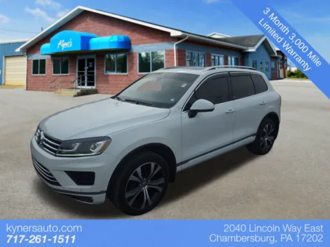 White 2017 Volkswagen Touareg V6 for sale in Chambersburg, PA