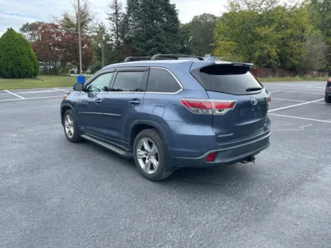 Another view of 2016 Toyota Highlander Hybrid Limited for sale in Chambersburg, PA at Kyner's Auto Sales, Inc.