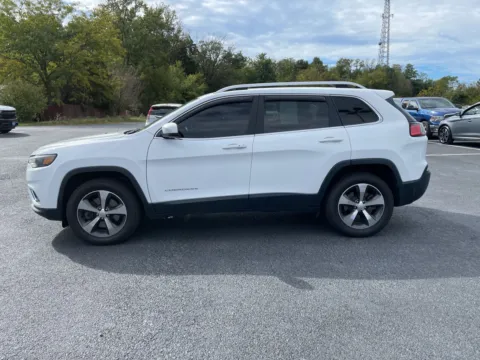 Another view of 2019 Jeep Cherokee Limited for sale in Chambersburg, PA at Kyner's Auto Sales, Inc.
